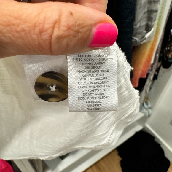 Sanctuary size large button front tie fromt short sleeved shirt - Picture 2 of 4